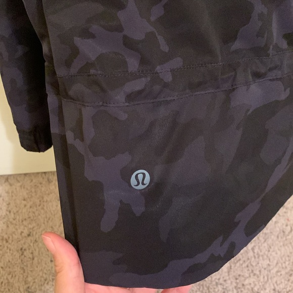 Lululemon | New Pack it up jacket (size4) - Picture 7 of 14